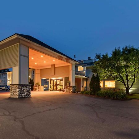 Best Western Plus Windjammer Inn & Conference Center Берлингтон Экстерьер фото