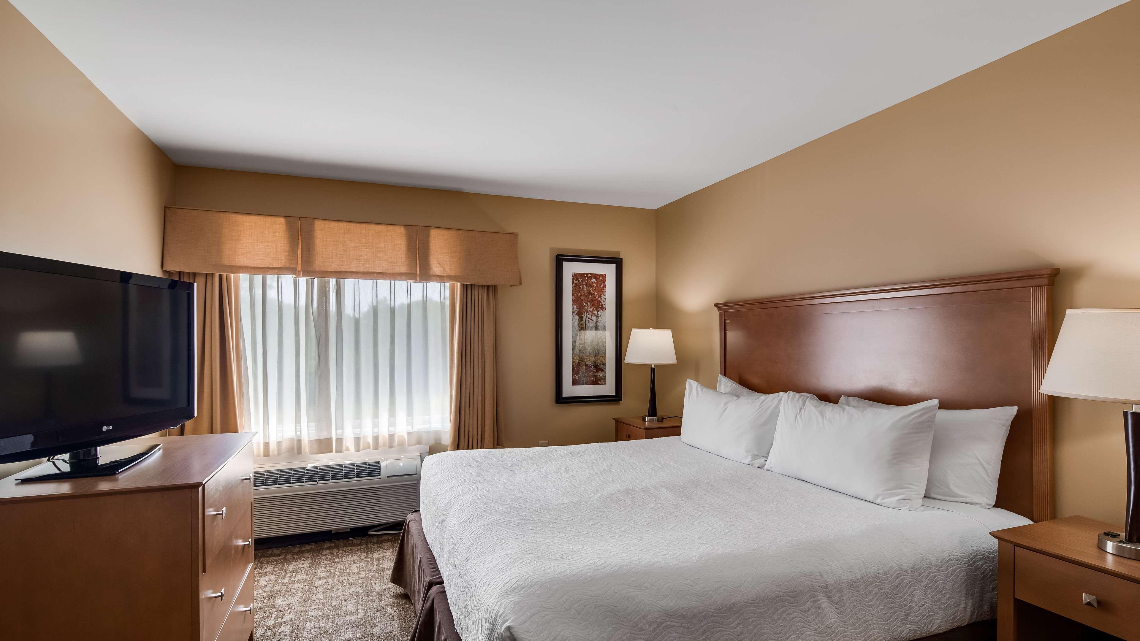 Best Western Plus Windjammer Inn & Conference Center Берлингтон Экстерьер фото
