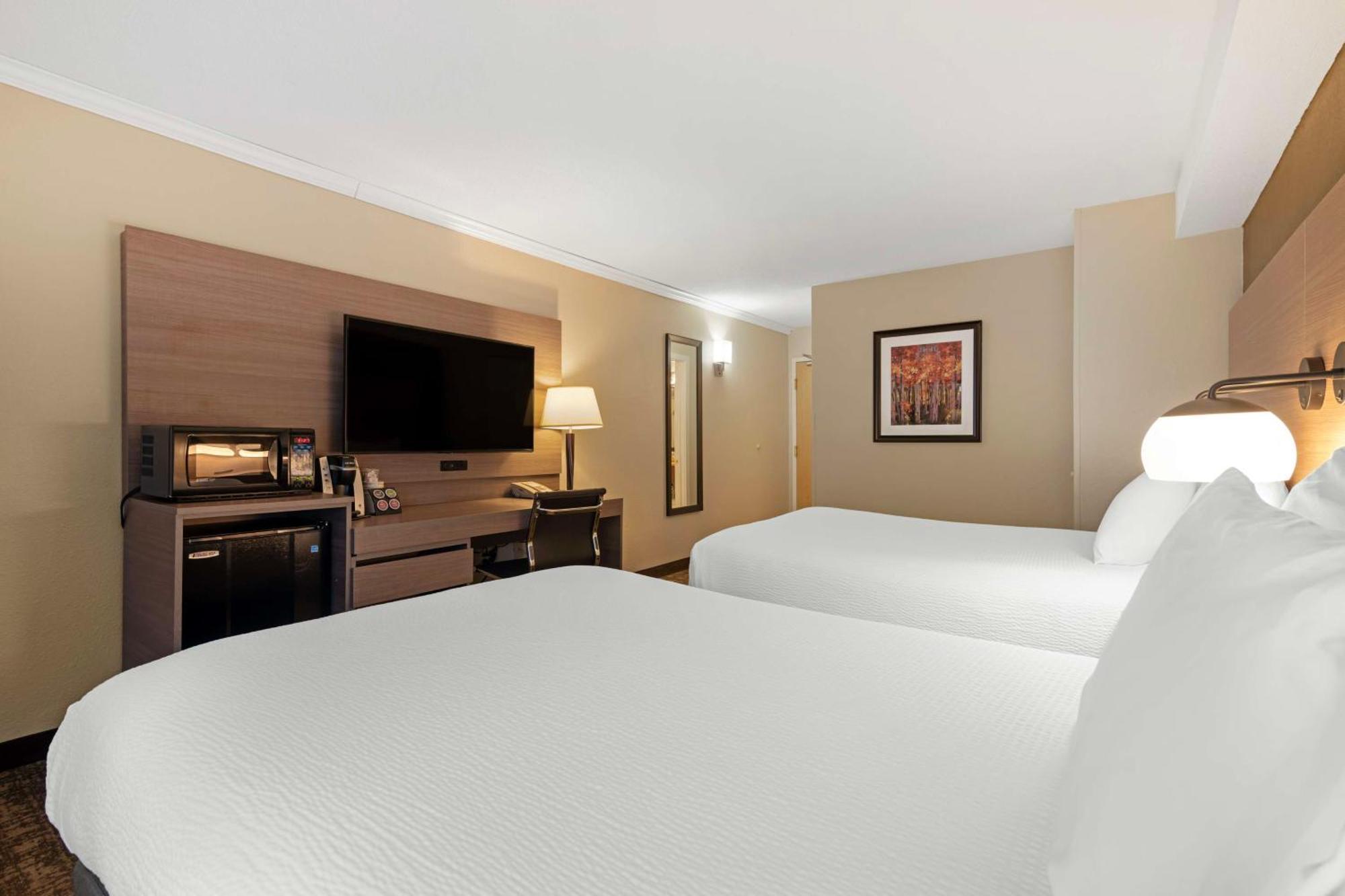 Best Western Plus Windjammer Inn & Conference Center Берлингтон Экстерьер фото