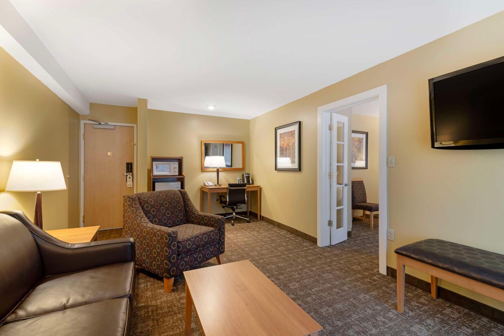 Best Western Plus Windjammer Inn & Conference Center Берлингтон Экстерьер фото