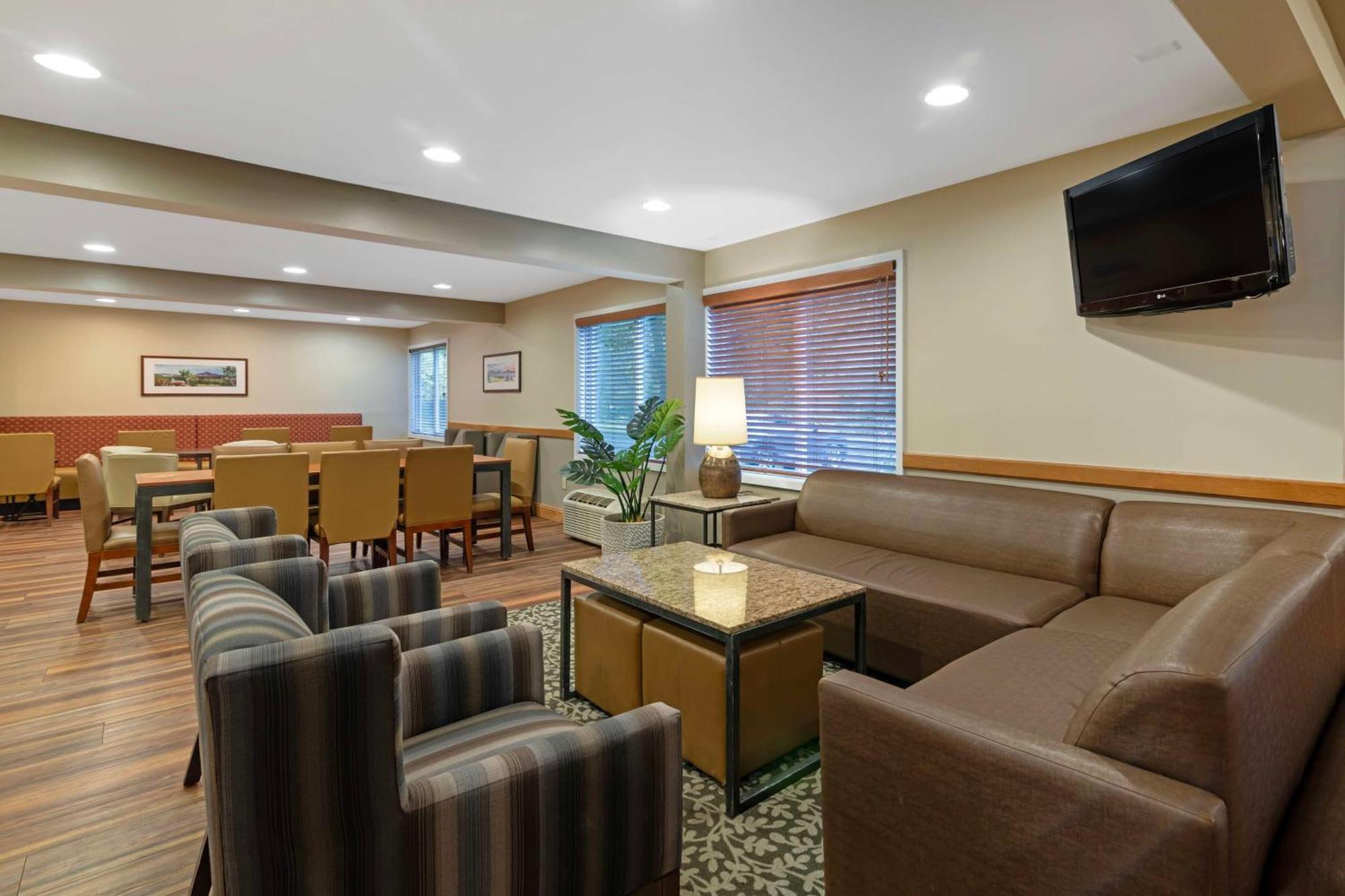 Best Western Plus Windjammer Inn & Conference Center Берлингтон Экстерьер фото