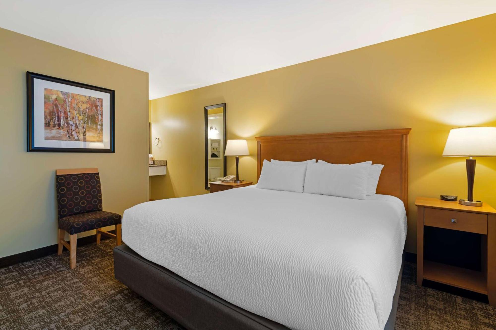 Best Western Plus Windjammer Inn & Conference Center Берлингтон Экстерьер фото