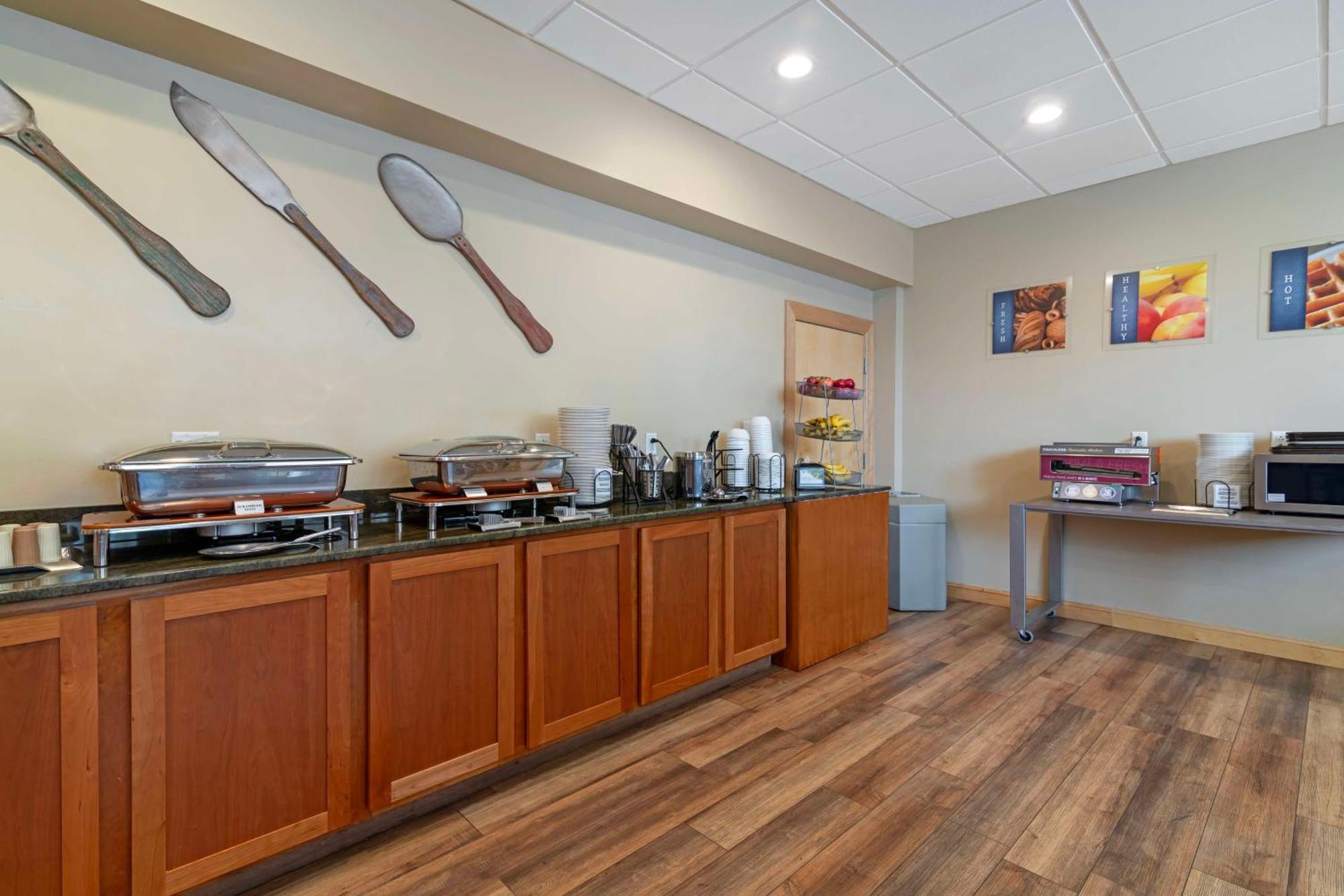 Best Western Plus Windjammer Inn & Conference Center Берлингтон Экстерьер фото